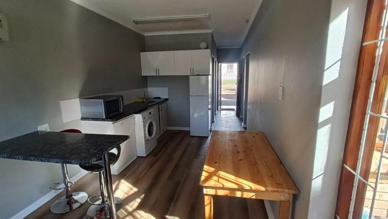 To Let 2 Bedroom Property for Rent in Grahamstown Eastern Cape
